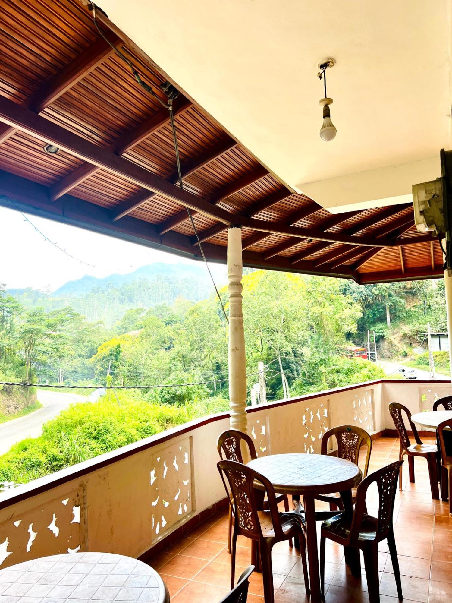 Pineview Lodge Ела Екстериор снимка
