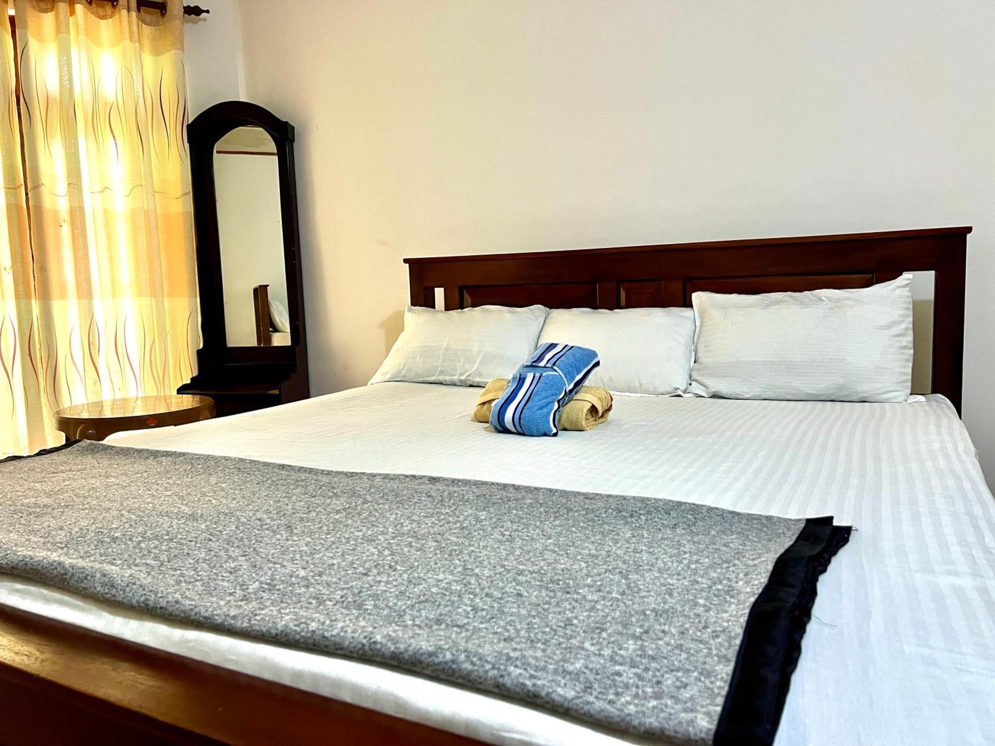 Pineview Lodge Ела Екстериор снимка
