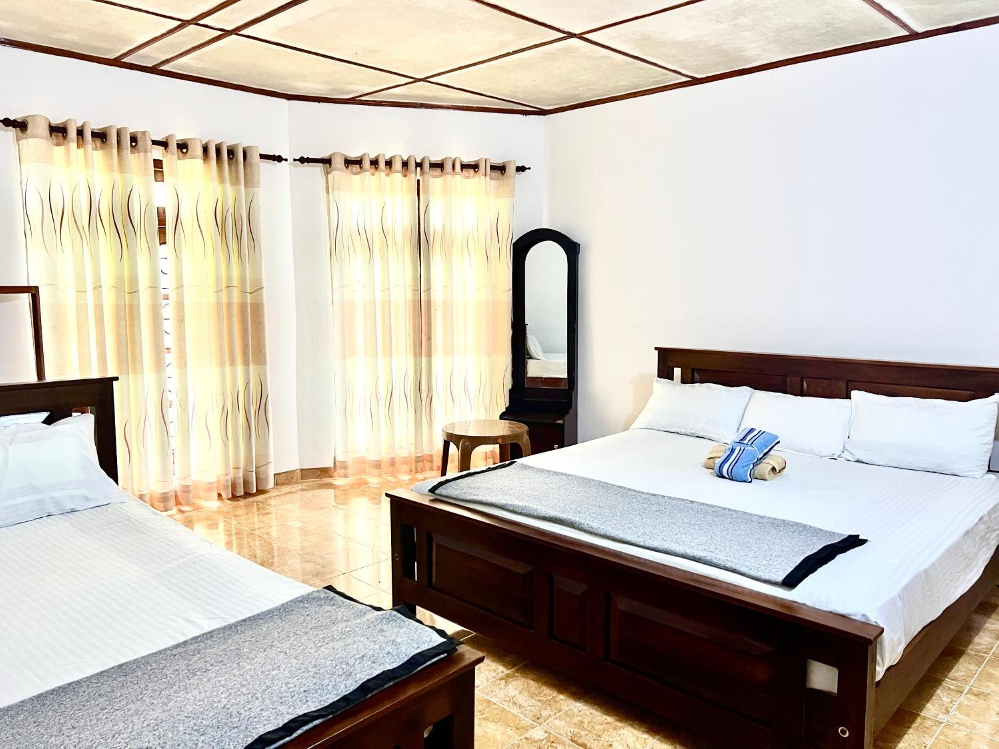 Pineview Lodge Ела Екстериор снимка