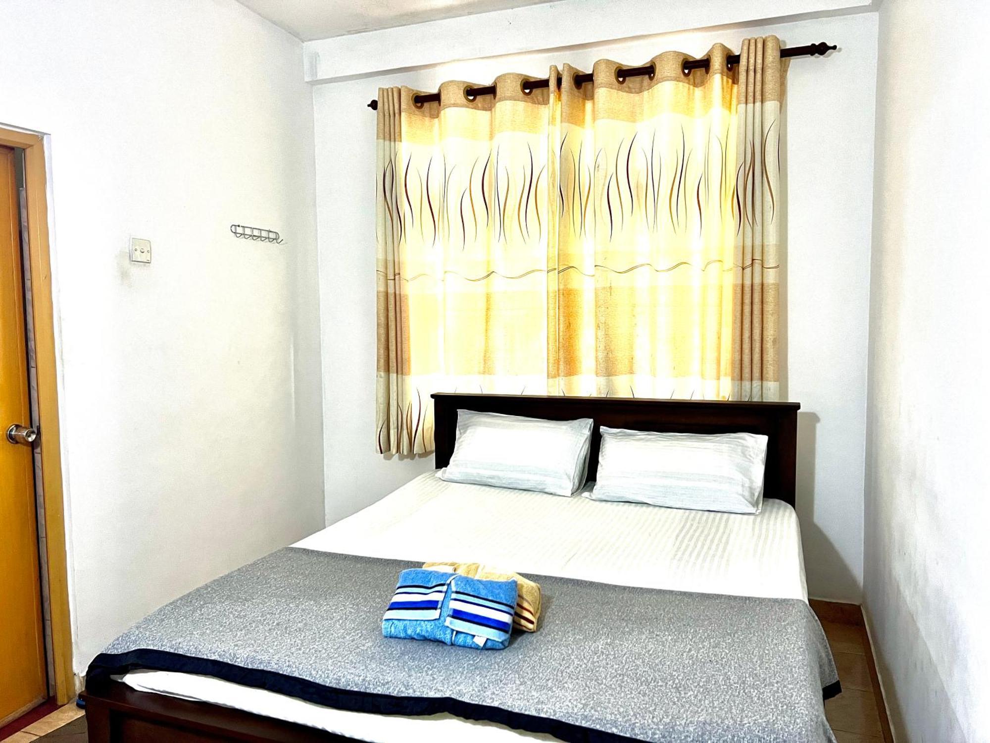 Pineview Lodge Ела Екстериор снимка